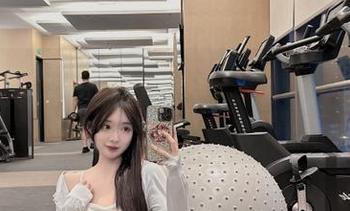 反正没什么事，先登录17c吃瓜，随便瞅瞅闲谈的八卦吧。