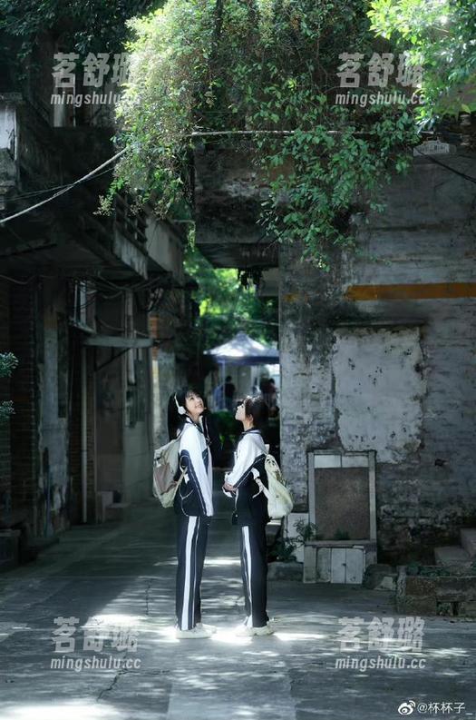 在“17吃瓜网”导航的陪伴下，吃瓜也能有个好心情！