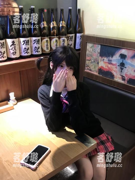 这下载19吃瓜网站时，我以为我能潇洒，结果被一堆八卦埋了...