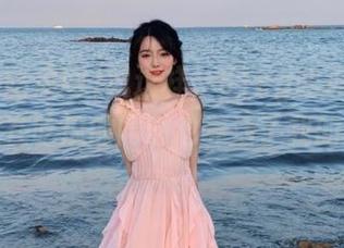 就这样，51cg吃瓜网直达，让我在吃瓜的同时也养活了我的好奇心…