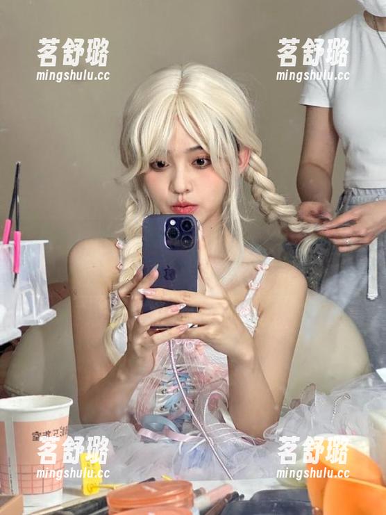 一秒钟的选择：“718.st”链接，还是继续沉默？