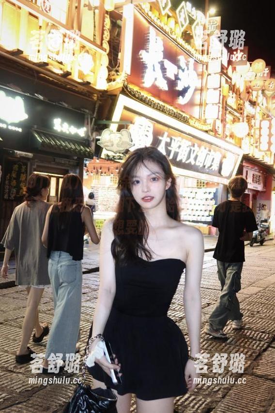 闲聊之余，91吃瓜首页的黑料爆料让我忍不住翻下去，哈哈，这才是我想要的。