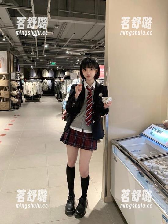 永远被www.998.su吸引,八卦构成了我每天的‘永久’陪伴。 永远被www.998.su吸引,八卦构成了我每天的‘永久’陪伴。