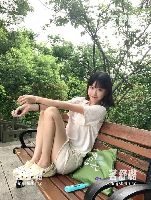说说我在“五一吃瓜”官网网页版登录的观看体验，感觉像是在菜市场赶集哈哈！