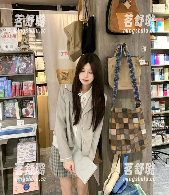 今日吃瓜：每次更新都像是在做一次相声比赛！