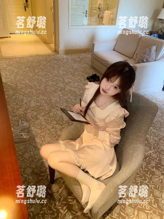 观看今时今日吃瓜，让你跟上每一波最火的大瓜浪潮！