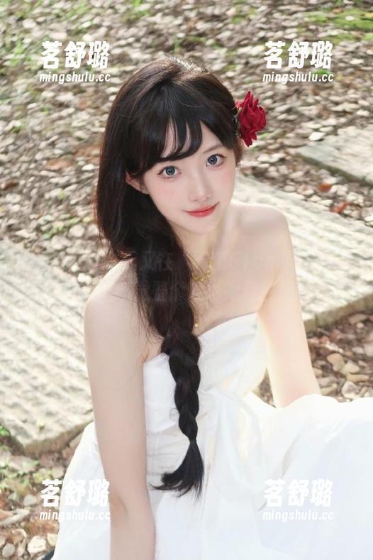 今天又在“吃瓜51cm”发布了几则八卦，感觉整个人也跟着跳起来了！