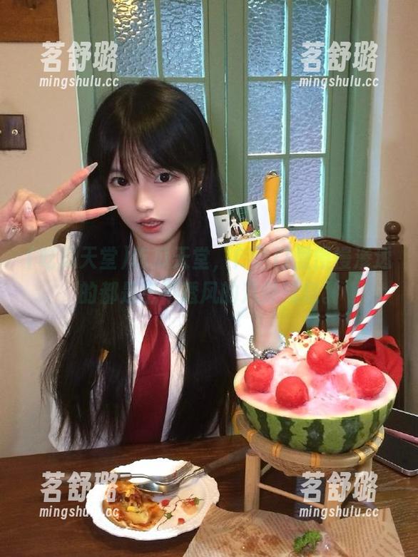 吃瓜天堂，传送门里慢慢渗透的都是密不透风的八卦气息。