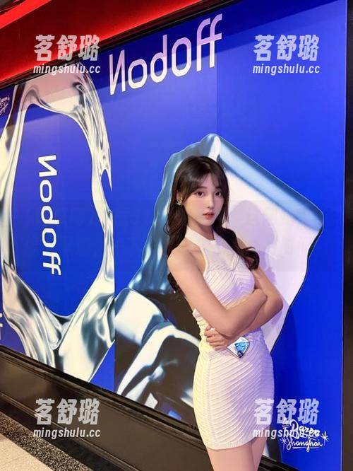 挖掘51cg吃瓜网：这网站入口像个黑洞，一下子就吸走了我所有时间！