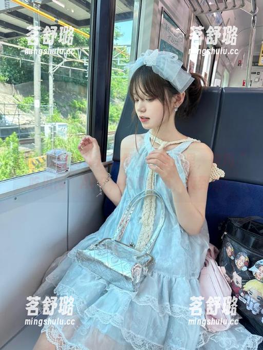 别让八卦停留在脑子里，快用“吃瓜网”APP，免费吃瓜，爽到你！