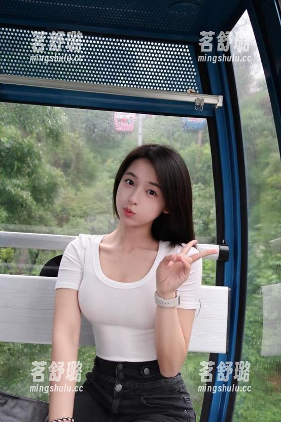 一路导航，让吃瓜网站带你奔向全网最逗的热搜时刻！