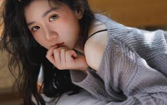 瓜皮剥掉了，“每日黑料”视频教你如何把这黑料吃得滋滋入味！