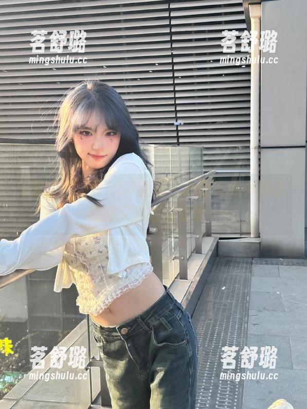黑料51直达，心里有点小紧张，期待又害怕的感觉……