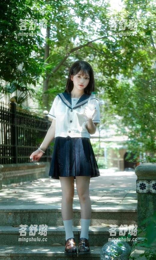 苹果版黑料91：瓜从天而降，吃不够呀！