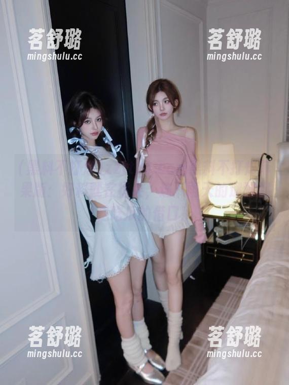 zztt21.ccm黑料不打烊苹果版:好料就在指尖,连下雨天的遛狗都是吃瓜的借口! zztt21.ccm黑料不打烊苹果版:好料就在指尖,连下雨天的遛狗都是吃瓜的借口!