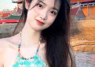 来到黑料在线吃瓜的入口，被精彩戏码喉咙里卡住，真不敢眨眼。