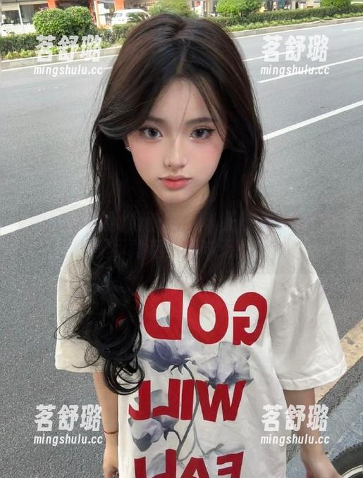 最新91黑料正能量：微妙的暗示背后，趣味无穷！