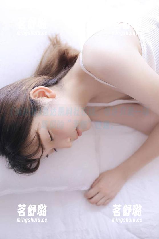 直达黑料社在线,也许只是一场吃瓜的“无意”往返。 直达黑料社在线,也许只是一场吃瓜的“无意”往返。