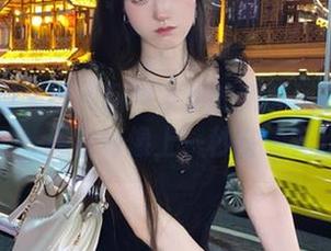 又被黑料网发布的新鲜玩意儿给震惊了，感觉好像上一秒在愚弄我？