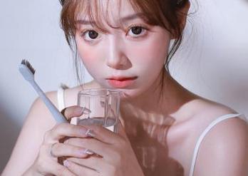 直达“黑料网不打烊”，免费在线领取瓜，心里乐得冒泡泡！