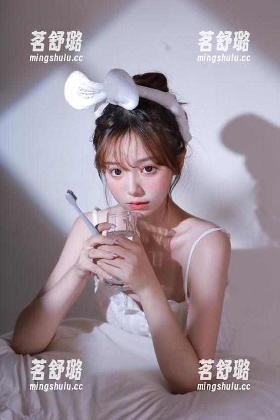 直达“黑料网不打烊”，免费在线领取瓜，心里乐得冒泡泡！