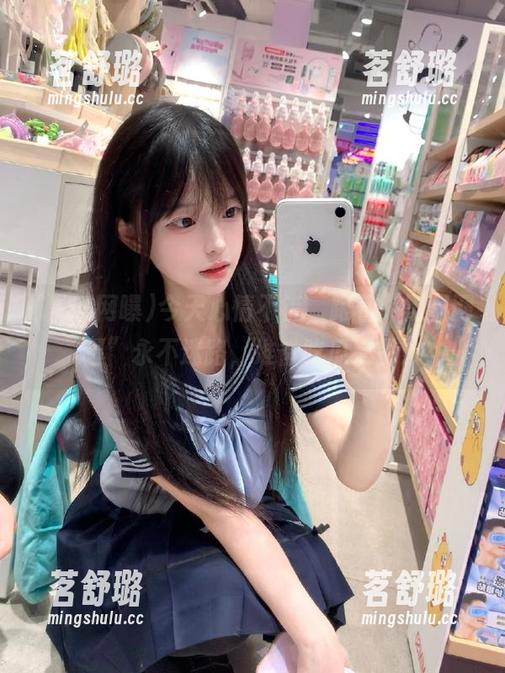 今天心情不错，跟着“黑料网曝”永不迷路，准备吃瓜大餐！